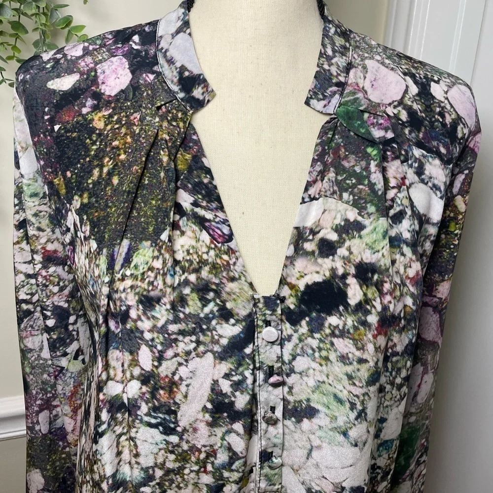 Hunter Bell NYC Toppin 100% Silk Abstract Print Blouse - Small - Picture 6 of 9